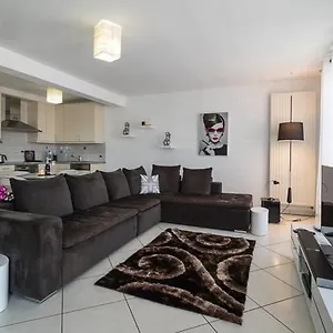Luxury Penthouse With 3 Balconies -2 Bedrooms -petrus View & Parking Luxembourg